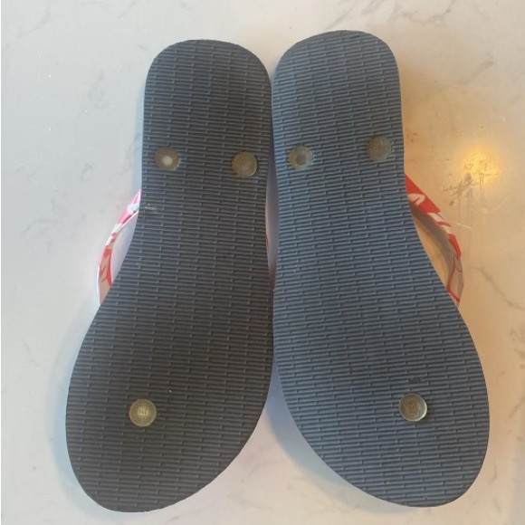 Vera Bradley Flip Flops in Coastal Paradise size medium 7/8 - Picture 7 of 8